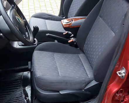 Червоний Шкода Октавія, об'ємом двигуна 1.6 л та пробігом 263 тис. км за 6000 $, фото 7 на Automoto.ua