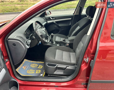 Червоний Шкода Октавія, об'ємом двигуна 1.6 л та пробігом 211 тис. км за 7999 $, фото 42 на Automoto.ua