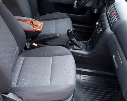 Червоний Шкода Октавія, об'ємом двигуна 1.6 л та пробігом 263 тис. км за 6000 $, фото 15 на Automoto.ua