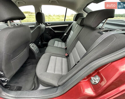 Червоний Шкода Октавія, об'ємом двигуна 1.6 л та пробігом 211 тис. км за 7999 $, фото 59 на Automoto.ua