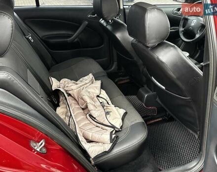 Красный Шкода Октавия, объемом двигателя 1.6 л и пробегом 225 тыс. км за 4750 $, фото 15 на Automoto.ua