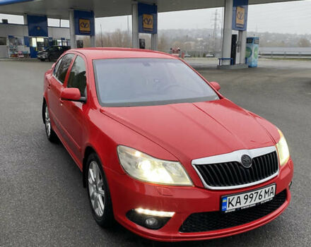 Красный Шкода Октавия, объемом двигателя 1.98 л и пробегом 250 тыс. км за 7800 $, фото 1 на Automoto.ua