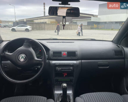 Красный Шкода Октавия, объемом двигателя 1.78 л и пробегом 227 тыс. км за 6500 $, фото 7 на Automoto.ua