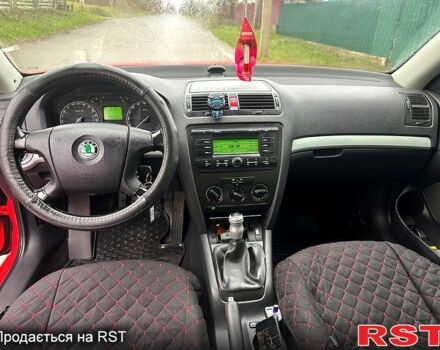 Червоний Шкода Октавія, об'ємом двигуна 1.6 л та пробігом 205 тис. км за 5300 $, фото 8 на Automoto.ua