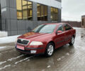 Красный Шкода Октавия, объемом двигателя 1.6 л и пробегом 199 тыс. км за 6500 $, фото 1 на Automoto.ua