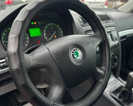 Красный Шкода Октавия, объемом двигателя 1.6 л и пробегом 332 тыс. км за 5000 $, фото 6 на Automoto.ua