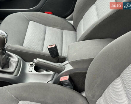 Червоний Шкода Октавія, об'ємом двигуна 1.6 л та пробігом 211 тис. км за 7999 $, фото 46 на Automoto.ua