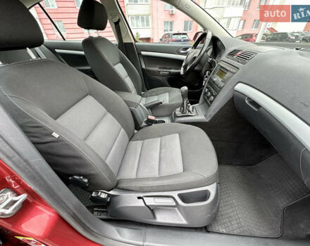 Червоний Шкода Октавія, об'ємом двигуна 1.6 л та пробігом 211 тис. км за 7999 $, фото 70 на Automoto.ua