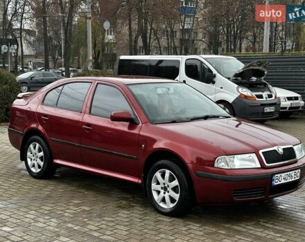 Красный Шкода Октавия, объемом двигателя 1.6 л и пробегом 225 тыс. км за 4750 $, фото 4 на Automoto.ua