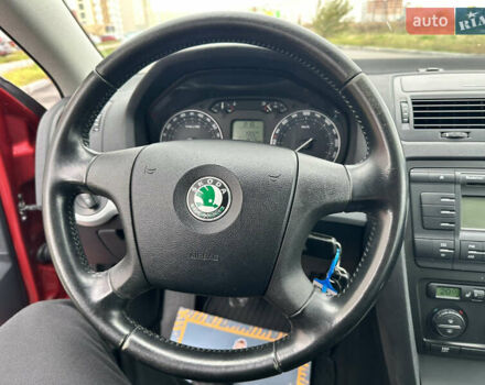 Червоний Шкода Октавія, об'ємом двигуна 1.6 л та пробігом 211 тис. км за 7999 $, фото 50 на Automoto.ua