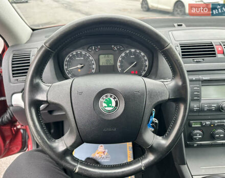 Червоний Шкода Октавія, об'ємом двигуна 1.6 л та пробігом 211 тис. км за 7999 $, фото 49 на Automoto.ua