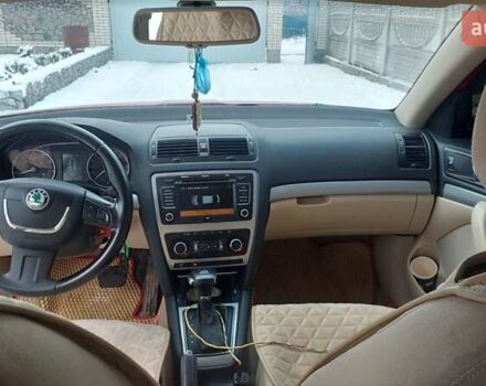 Красный Шкода Октавия, объемом двигателя 1.8 л и пробегом 213 тыс. км за 8000 $, фото 7 на Automoto.ua