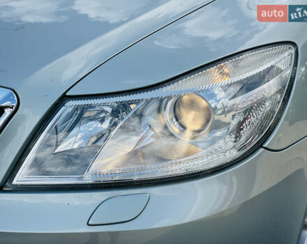 Красный Шкода Октавия, объемом двигателя 1.4 л и пробегом 168 тыс. км за 8400 $, фото 3 на Automoto.ua