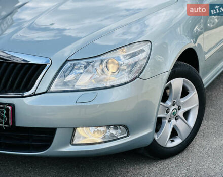 Красный Шкода Октавия, объемом двигателя 1.4 л и пробегом 168 тыс. км за 8400 $, фото 2 на Automoto.ua