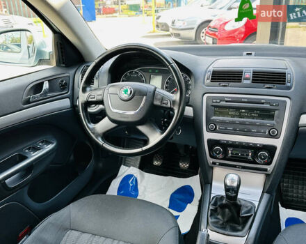 Красный Шкода Октавия, объемом двигателя 1.4 л и пробегом 168 тыс. км за 8400 $, фото 21 на Automoto.ua