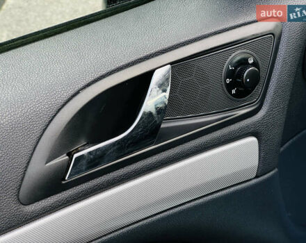 Красный Шкода Октавия, объемом двигателя 1.4 л и пробегом 168 тыс. км за 8400 $, фото 41 на Automoto.ua