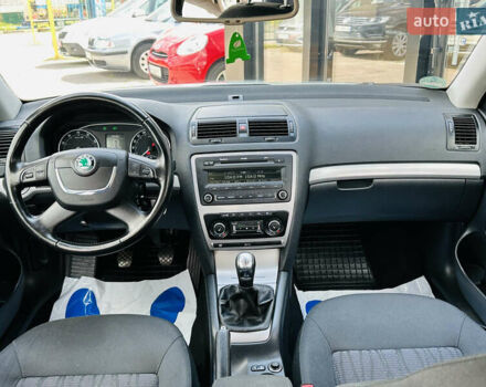 Красный Шкода Октавия, объемом двигателя 1.4 л и пробегом 168 тыс. км за 8400 $, фото 20 на Automoto.ua