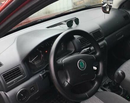 Червоний Шкода Октавія, об'ємом двигуна 1.6 л та пробігом 270 тис. км за 5500 $, фото 4 на Automoto.ua