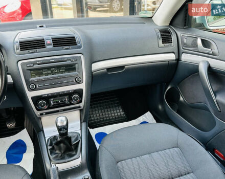 Красный Шкода Октавия, объемом двигателя 1.4 л и пробегом 168 тыс. км за 8400 $, фото 22 на Automoto.ua