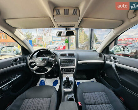 Красный Шкода Октавия, объемом двигателя 1.4 л и пробегом 168 тыс. км за 8400 $, фото 23 на Automoto.ua