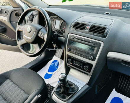 Красный Шкода Октавия, объемом двигателя 1.4 л и пробегом 168 тыс. км за 8400 $, фото 35 на Automoto.ua