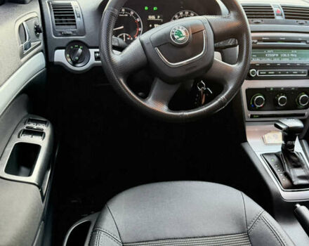 Шкода Октавия 2010 в Киеве на Automoto.ua Красный Шкода Октавия, объемом двигателя 1.8 л и пробегом 143 тыс. км за 7750 $, фото 38 на Automoto.ua