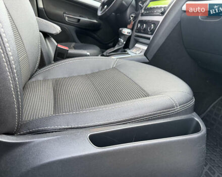 Шкода Октавия 2010 в Киеве на Automoto.ua Красный Шкода Октавия, объемом двигателя 1.8 л и пробегом 143 тыс. км за 7750 $, фото 31 на Automoto.ua