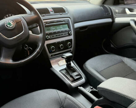 Шкода Октавия 2010 в Киеве на Automoto.ua Красный Шкода Октавия, объемом двигателя 1.8 л и пробегом 143 тыс. км за 7750 $, фото 37 на Automoto.ua