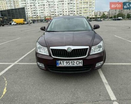 Красный Шкода Октавия, объемом двигателя 1.6 л и пробегом 210 тыс. км за 7200 $, фото 1 на Automoto.ua