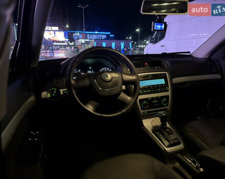 Шкода Октавия 2010 в Киеве на Automoto.ua Красный Шкода Октавия, объемом двигателя 1.8 л и пробегом 143 тыс. км за 7750 $, фото 63 на Automoto.ua