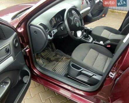Красный Шкода Октавия, объемом двигателя 1.9 л и пробегом 330 тыс. км за 7700 $, фото 5 на Automoto.ua