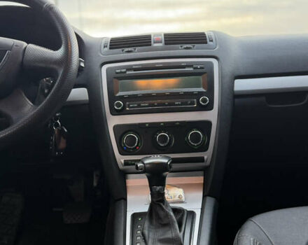 Шкода Октавия 2010 в Киеве на Automoto.ua Красный Шкода Октавия, объемом двигателя 1.8 л и пробегом 143 тыс. км за 7750 $, фото 42 на Automoto.ua