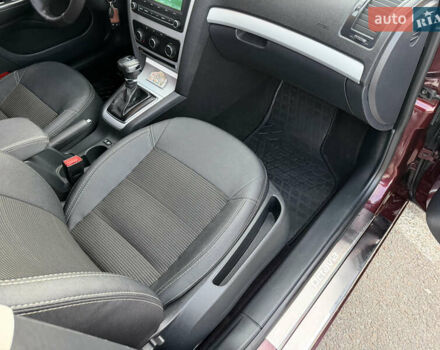 Шкода Октавия 2010 в Киеве на Automoto.ua Красный Шкода Октавия, объемом двигателя 1.8 л и пробегом 143 тыс. км за 7750 $, фото 29 на Automoto.ua