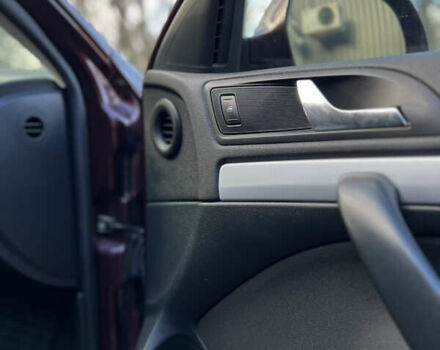 Червоний Шкода Октавія, об'ємом двигуна 1.6 л та пробігом 229 тис. км за 8200 $, фото 8 на Automoto.ua