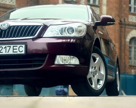 Червоний Шкода Октавія, об'ємом двигуна 1.8 л та пробігом 210 тис. км за 7900 $, фото 9 на Automoto.ua