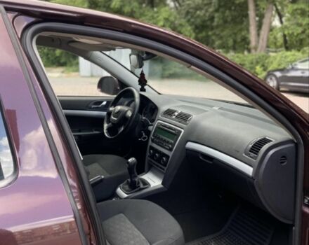 Красный Шкода Октавия, объемом двигателя 1.6 л и пробегом 226 тыс. км за 8100 $, фото 4 на Automoto.ua