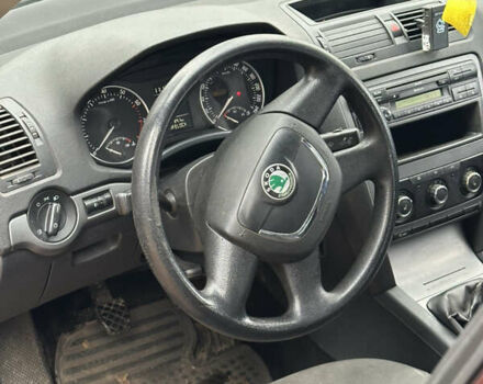 Красный Шкода Октавия, объемом двигателя 1.2 л и пробегом 360 тыс. км за 5499 $, фото 15 на Automoto.ua