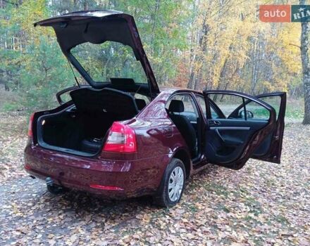 Красный Шкода Октавия, объемом двигателя 1.6 л и пробегом 156 тыс. км за 9500 $, фото 18 на Automoto.ua