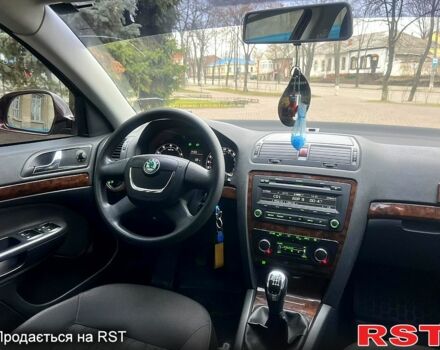 Червоний Шкода Октавія, об'ємом двигуна 1.8 л та пробігом 210 тис. км за 7900 $, фото 6 на Automoto.ua