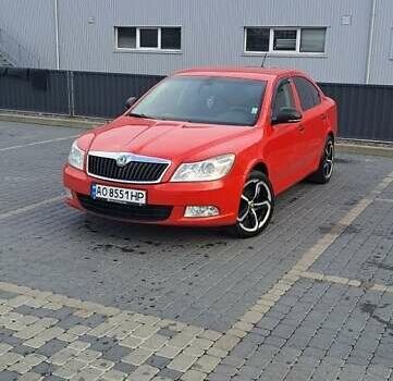 Червоний Шкода Октавія, об'ємом двигуна 1.2 л та пробігом 245 тис. км за 6000 $, фото 1 на Automoto.ua