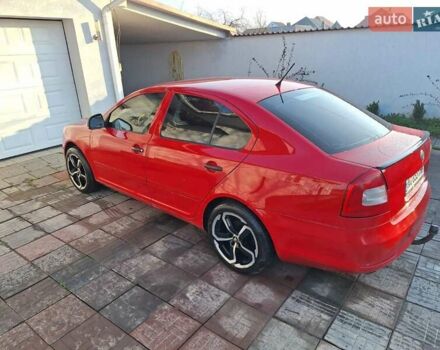 Червоний Шкода Октавія, об'ємом двигуна 1.2 л та пробігом 245 тис. км за 6000 $, фото 5 на Automoto.ua