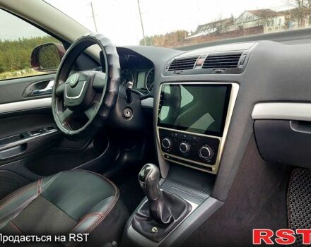 Красный Шкода Октавия, объемом двигателя 1.8 л и пробегом 163 тыс. км за 7500 $, фото 7 на Automoto.ua