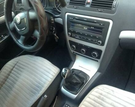 Красный Шкода Октавия, объемом двигателя 1.8 л и пробегом 270 тыс. км за 6700 $, фото 12 на Automoto.ua