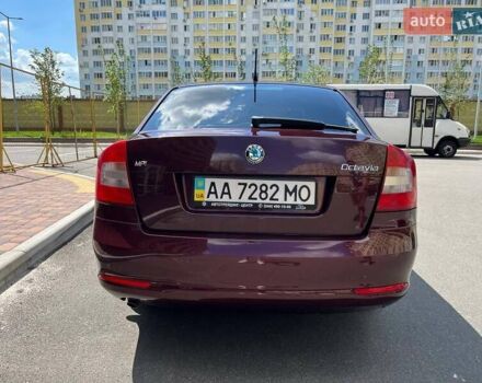 Красный Шкода Октавия, объемом двигателя 1.6 л и пробегом 237 тыс. км за 8500 $, фото 3 на Automoto.ua