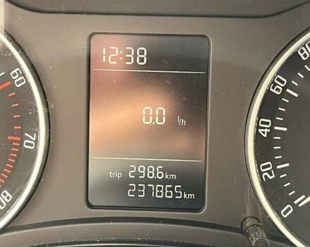 Красный Шкода Октавия, объемом двигателя 1.6 л и пробегом 237 тыс. км за 8500 $, фото 14 на Automoto.ua