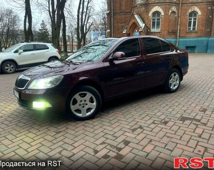 Червоний Шкода Октавія, об'ємом двигуна 1.8 л та пробігом 210 тис. км за 7900 $, фото 2 на Automoto.ua