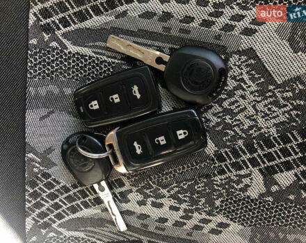 Шкода Октавия 2011 в Старом Самборе на Automoto.ua Красный Шкода Октавия, объемом двигателя 1.6 л и пробегом 241 тыс. км за 6799 $, фото 21 на Automoto.ua