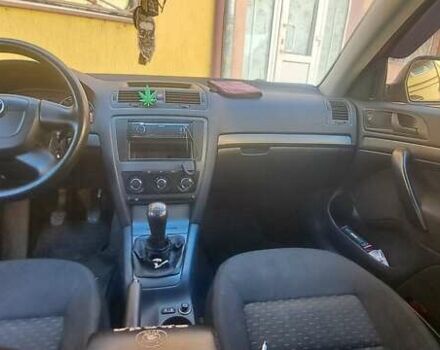 Червоний Шкода Октавія, об'ємом двигуна 1.2 л та пробігом 245 тис. км за 6000 $, фото 10 на Automoto.ua