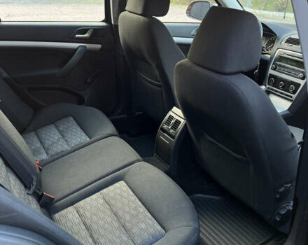 Червоний Шкода Октавія, об'ємом двигуна 1.6 л та пробігом 229 тис. км за 8200 $, фото 6 на Automoto.ua