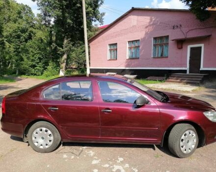 Червоний Шкода Октавія, об'ємом двигуна 1.2 л та пробігом 350 тис. км за 5000 $, фото 2 на Automoto.ua